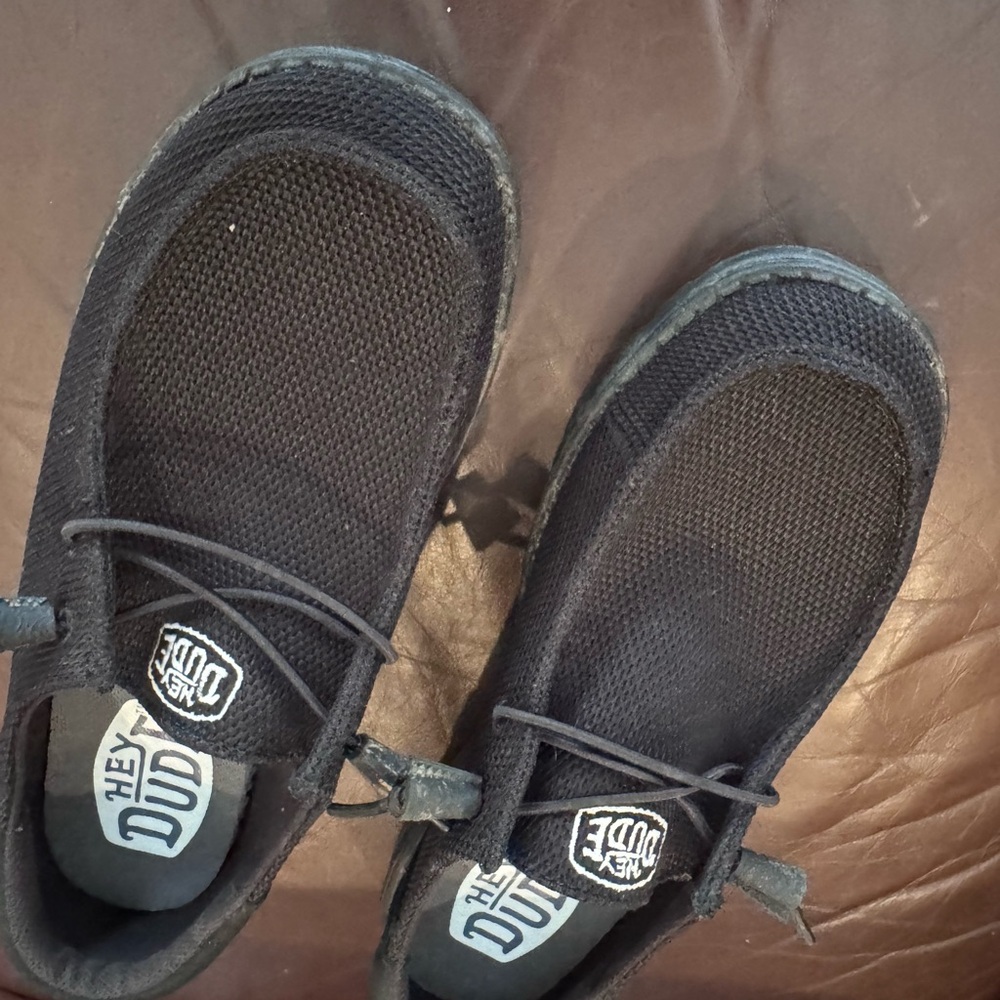 Hey Dude men’s Black Slip-On Mesh Sneakers